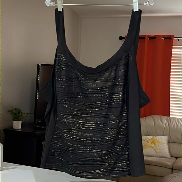 Dressbarn Women’s Plus Size 3X Black with Gold Tone Specs Throughout Tank Top - Picture 1 of 5